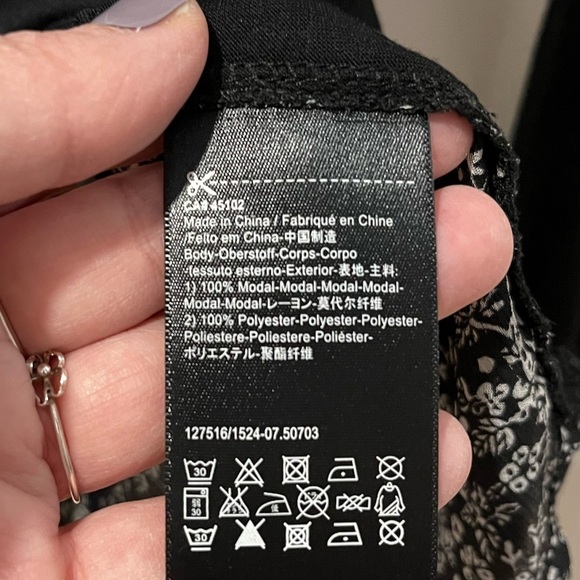 Lightweight black Scotch & Soda top with a flowing floral back, size M - Picture 5 of 10